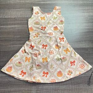 Sleeveless Dress with Autumn Patterns